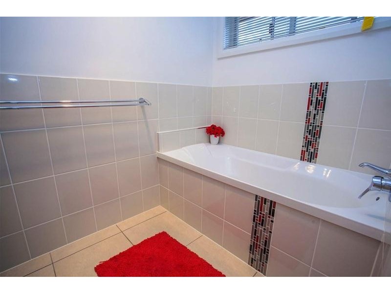 12 Parker Place, Chinchilla QLD 4413