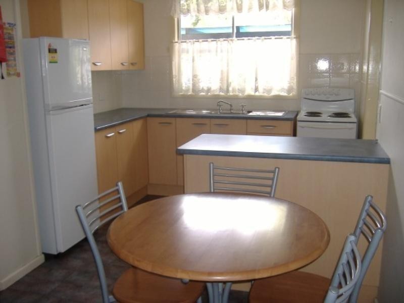 1 & 2/11 Covington Street, Chinchilla QLD 4413