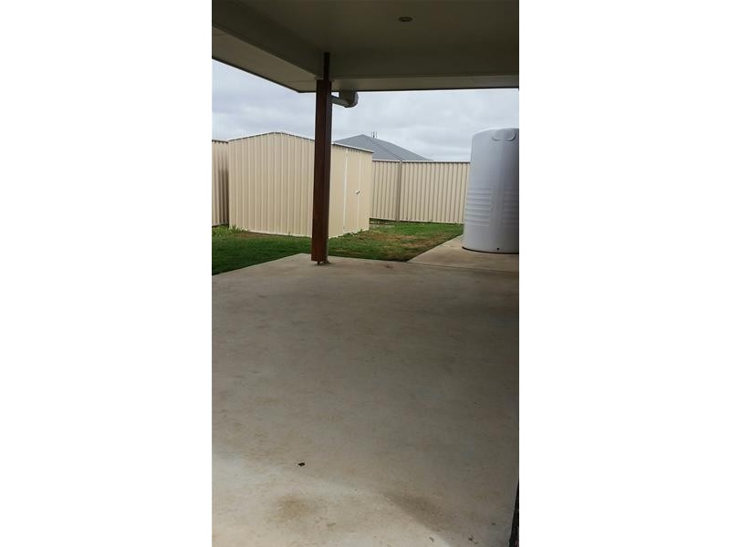 13 Bridgeman Parade, Chinchilla QLD 4413