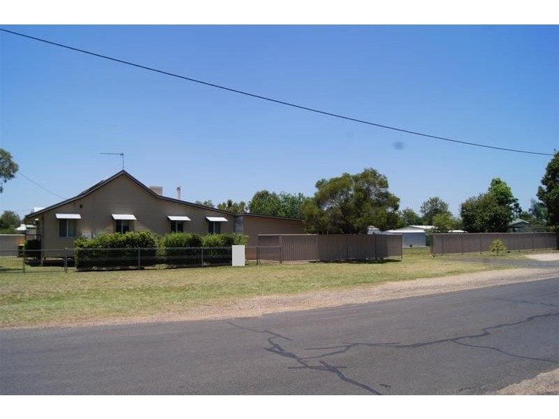 16 Russell Street, Chinchilla QLD 4413