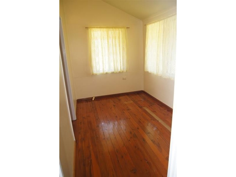 16 Russell Street, Chinchilla QLD 4413