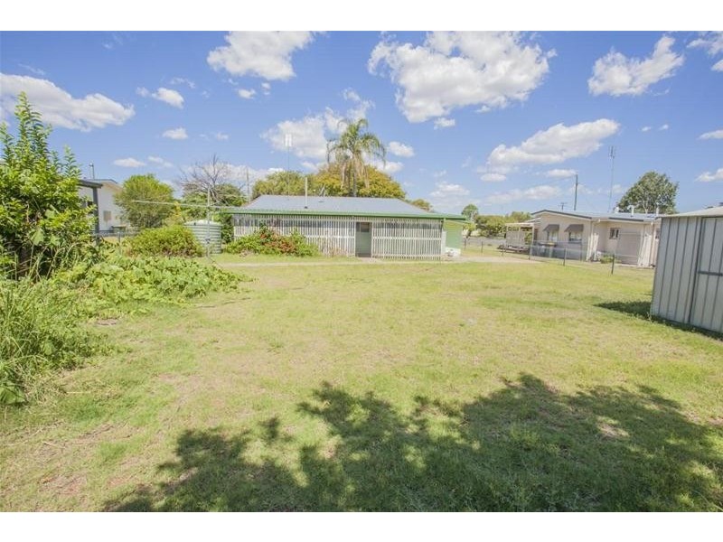 34 Windmill Road, Chinchilla QLD 4413
