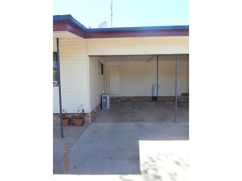 2/11 Covington Street, Chinchilla QLD 4413