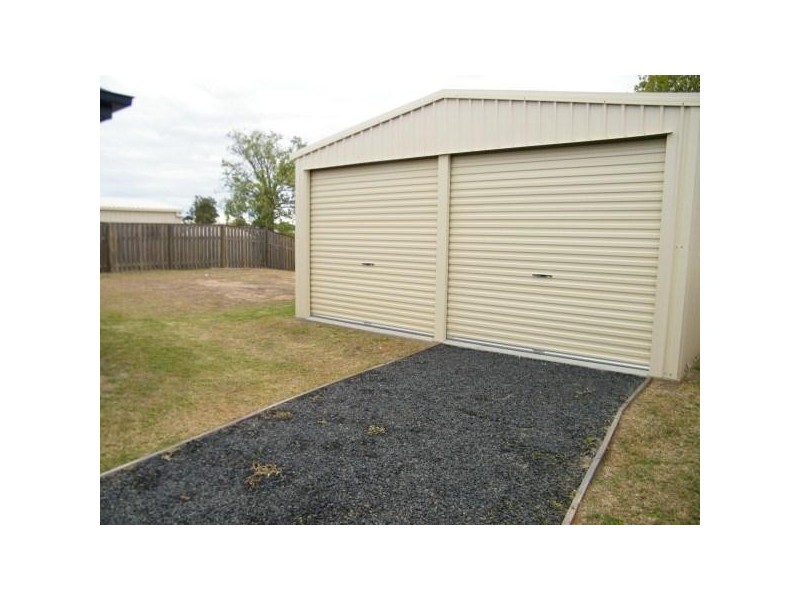 5 Hayes Close, Chinchilla QLD 4413