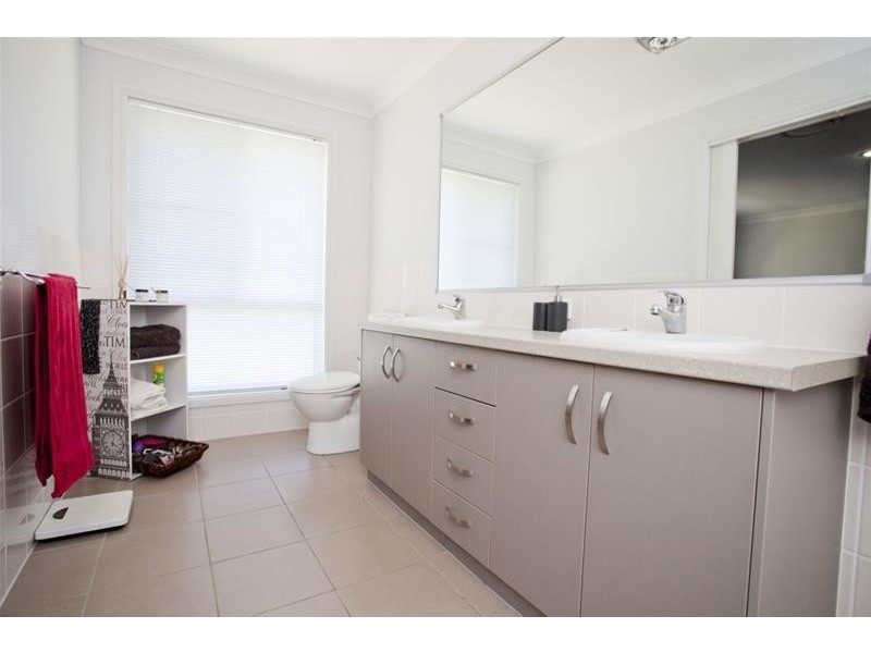 9 Sommerfeld Crescent, Chinchilla QLD 4413