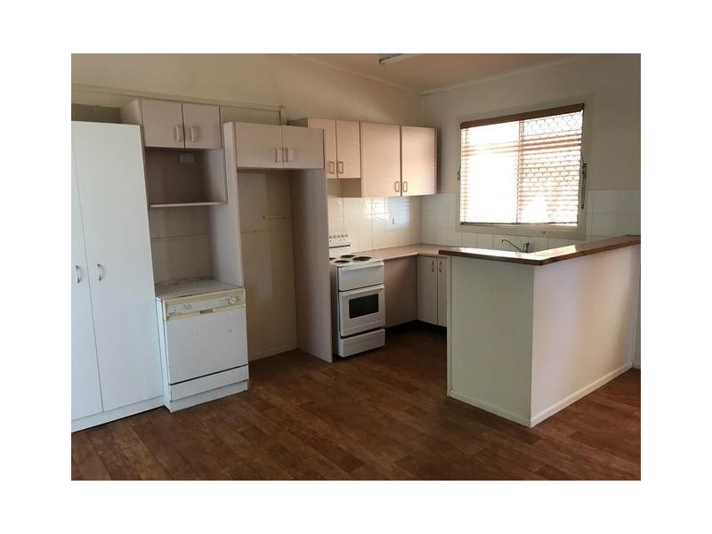 6 Russell Street, Chinchilla QLD 4413