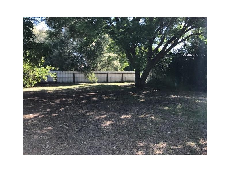 6 Russell Street, Chinchilla QLD 4413