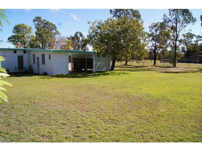 40 – 42 Pine Street, Miles QLD 4415