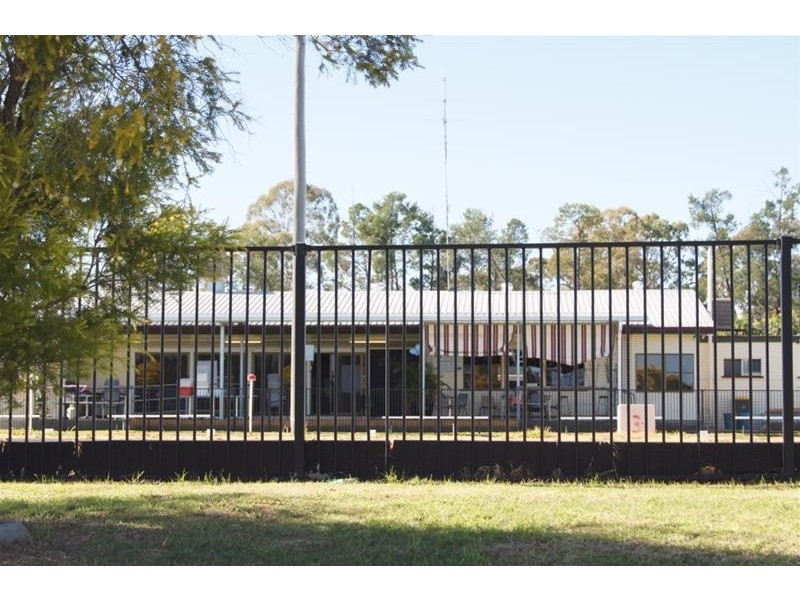 40 – 42 Pine Street, Miles QLD 4415