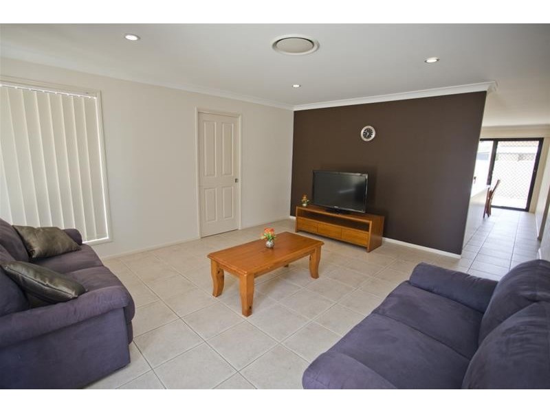 2/27 Mann Street, Chinchilla QLD 4413