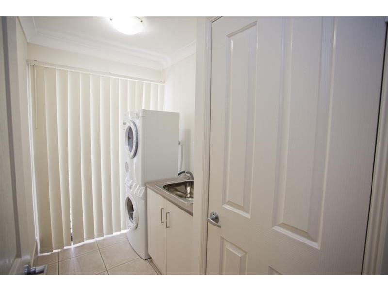 2/27 Mann Street, Chinchilla QLD 4413