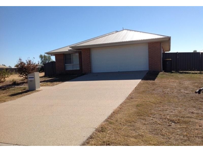 61 Frame Street, Chinchilla QLD 4413