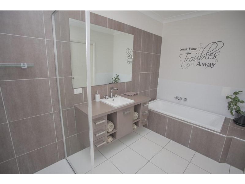 73 Elder Street, Chinchilla QLD 4413