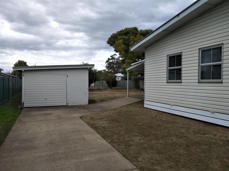 9  Evans Street, Chinchilla QLD 4413