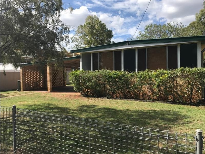 9 Wheeler Street, Chinchilla QLD 4413