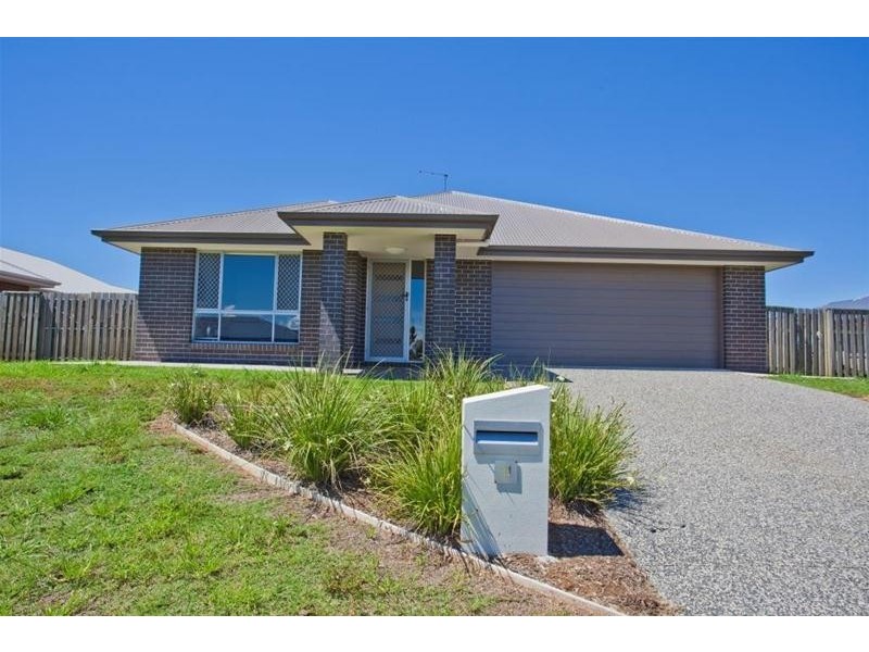 11 Hughes Avenue, Chinchilla QLD 4413