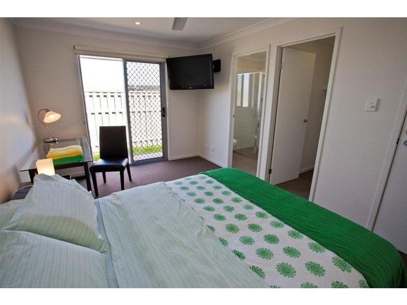 11 Hughes Avenue, Chinchilla QLD 4413