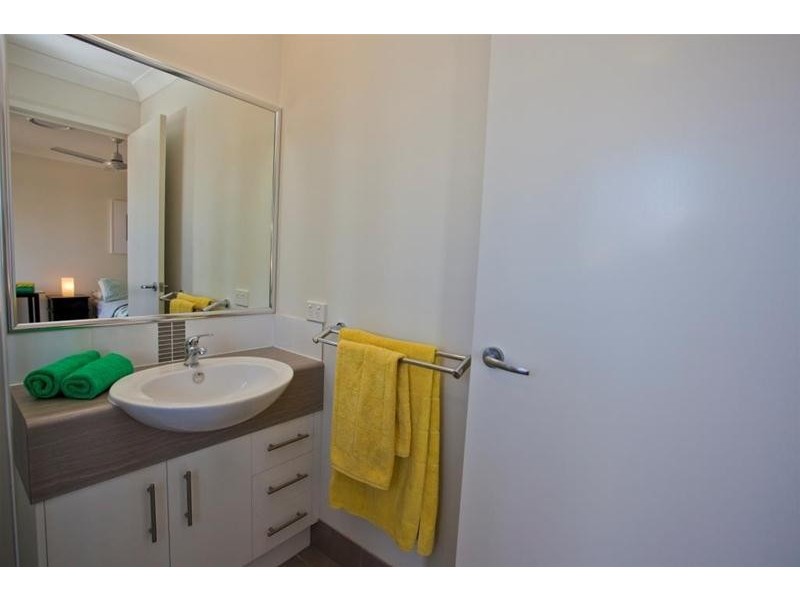 11 Hughes Avenue, Chinchilla QLD 4413