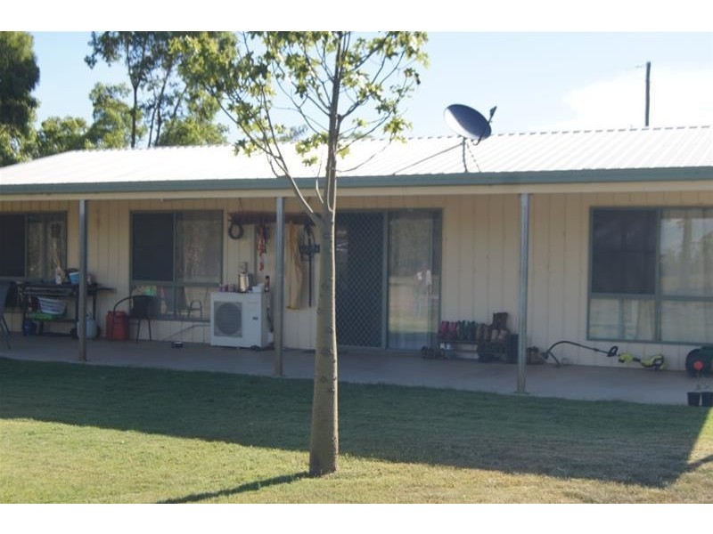 419 Surcingle Road, Chinchilla QLD 4413