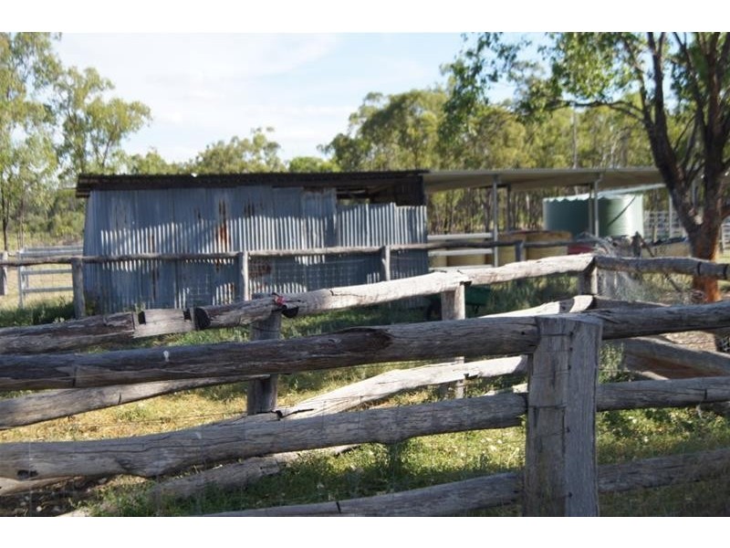 419 Surcingle Road, Chinchilla QLD 4413