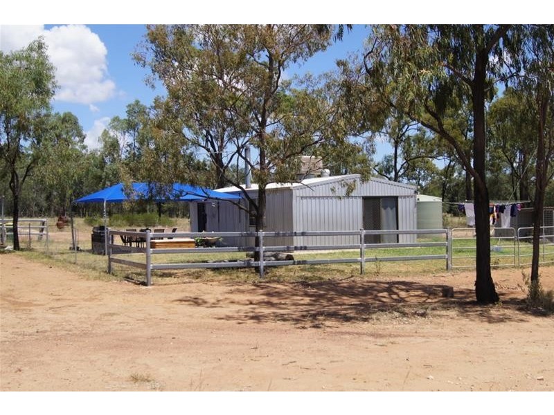 173 Surcingle Road, Chinchilla QLD 4413