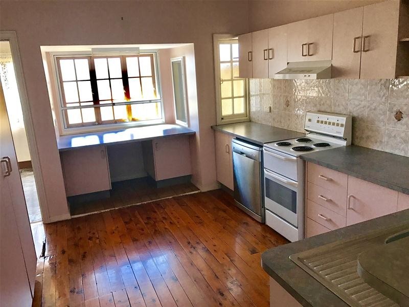 24 Glasson Street, Chinchilla QLD 4413