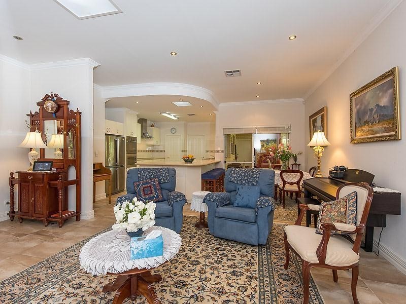 7 Mossman Crescent, Bull Creek WA 6149