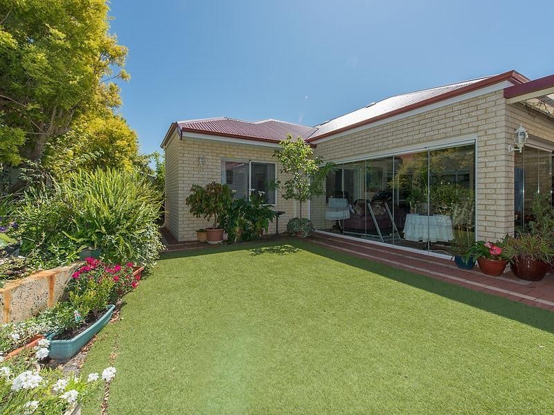 7 Mossman Crescent, Bull Creek WA 6149