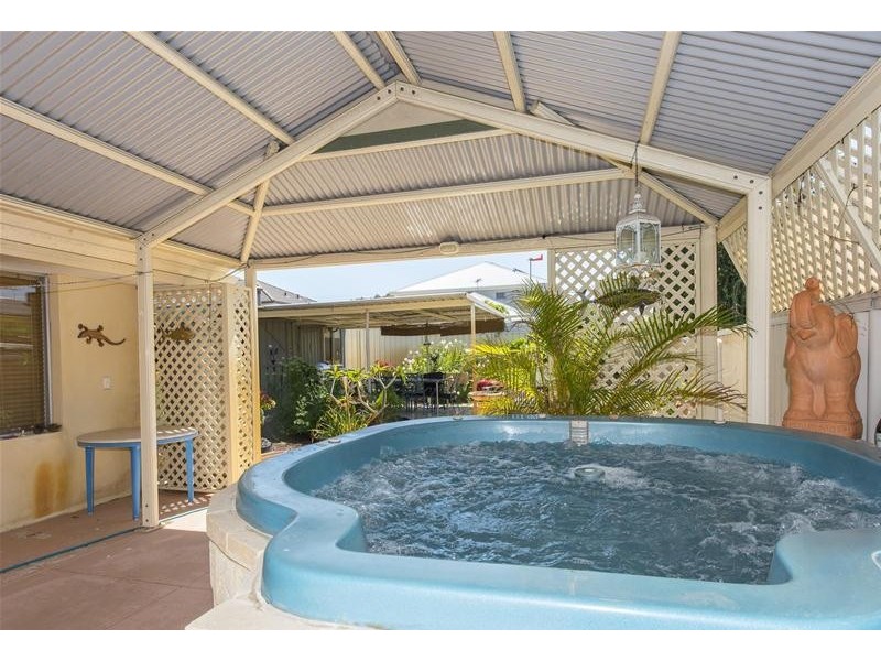 11 Hogarth Way, Bateman WA 6150