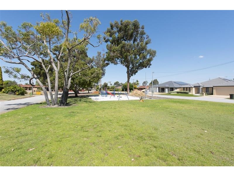 11 Hogarth Way, Bateman WA 6150