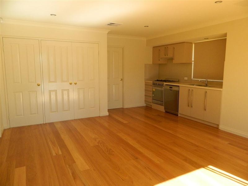 11 Exley Close, Kardinya WA 6163