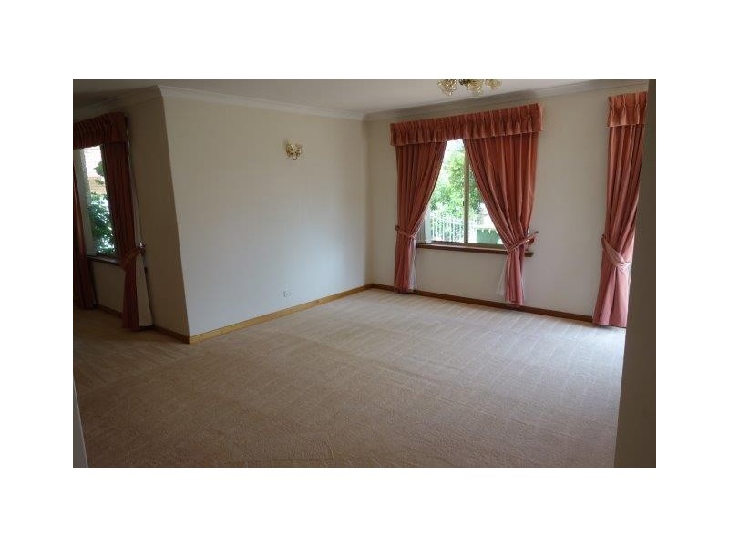 9 Keane Close, Winthrop WA 6150