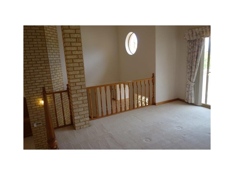 9 Keane Close, Winthrop WA 6150