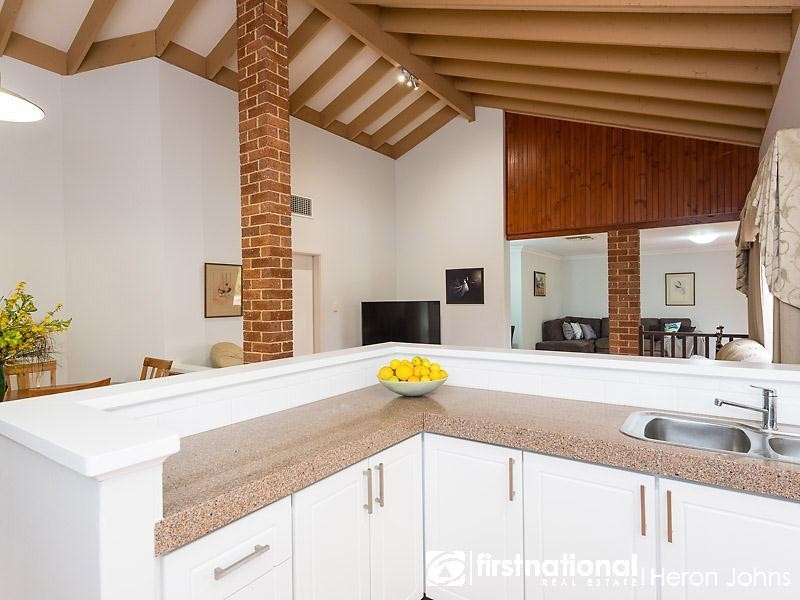 32 Broadbent Loop, Leeming WA 6149