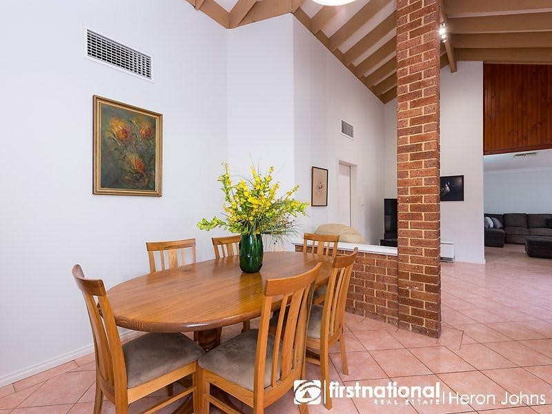 32 Broadbent Loop, Leeming WA 6149