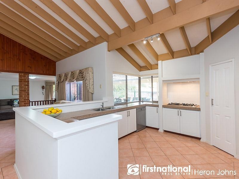 32 Broadbent Loop, Leeming WA 6149