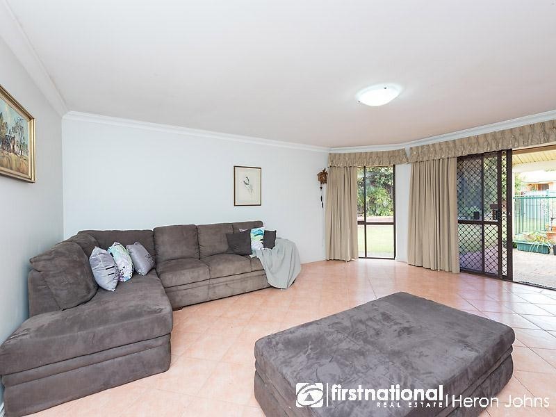 32 Broadbent Loop, Leeming WA 6149
