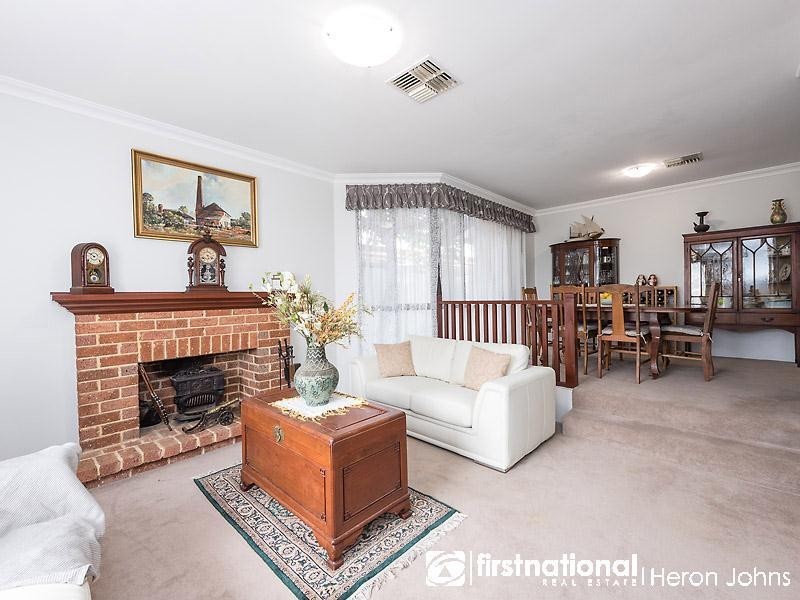 32 Broadbent Loop, Leeming WA 6149