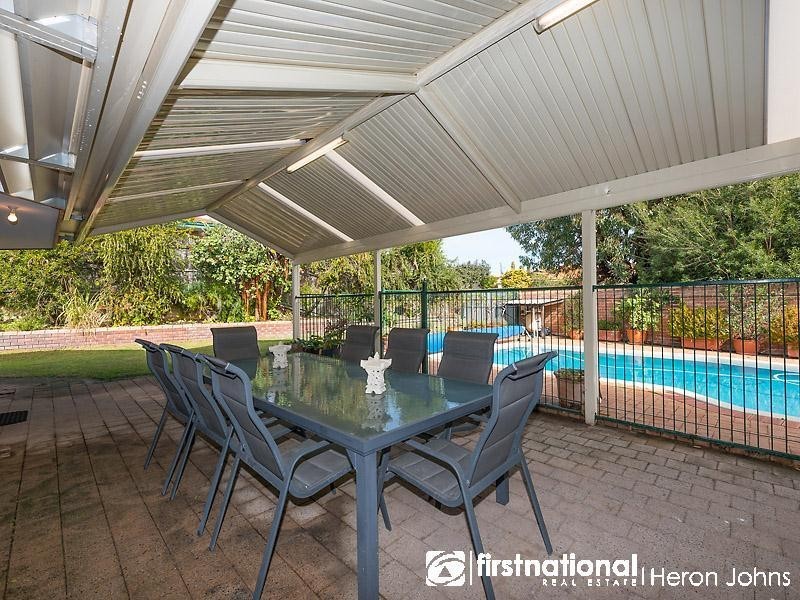 32 Broadbent Loop, Leeming WA 6149