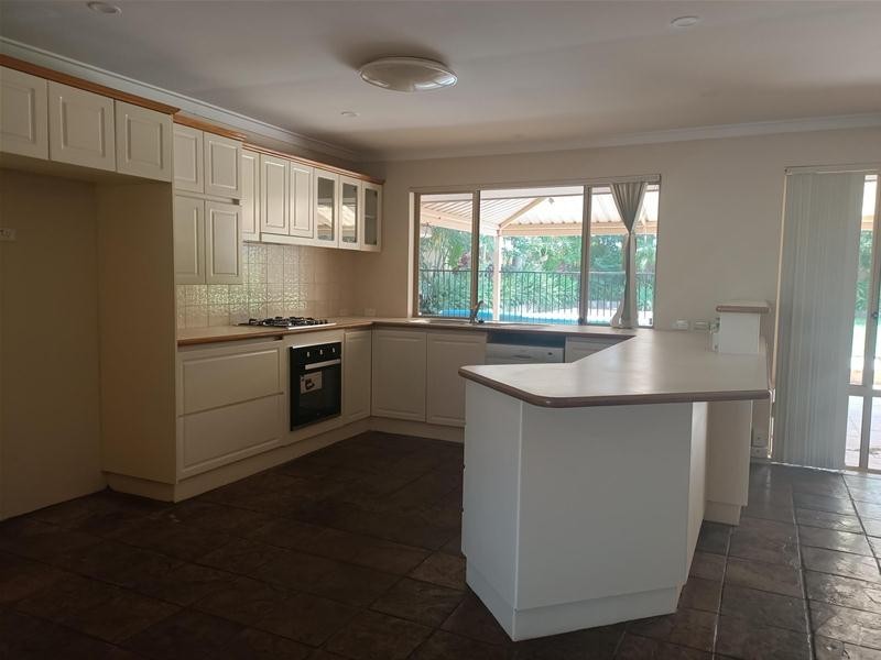 5 Charrington Court, Leeming WA 6149