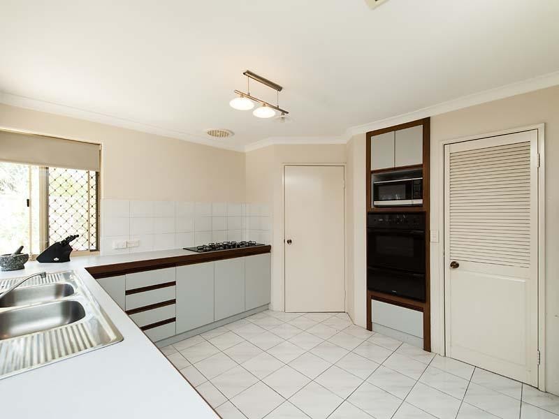 34A Moolyeen Road, Mount Pleasant WA 6153