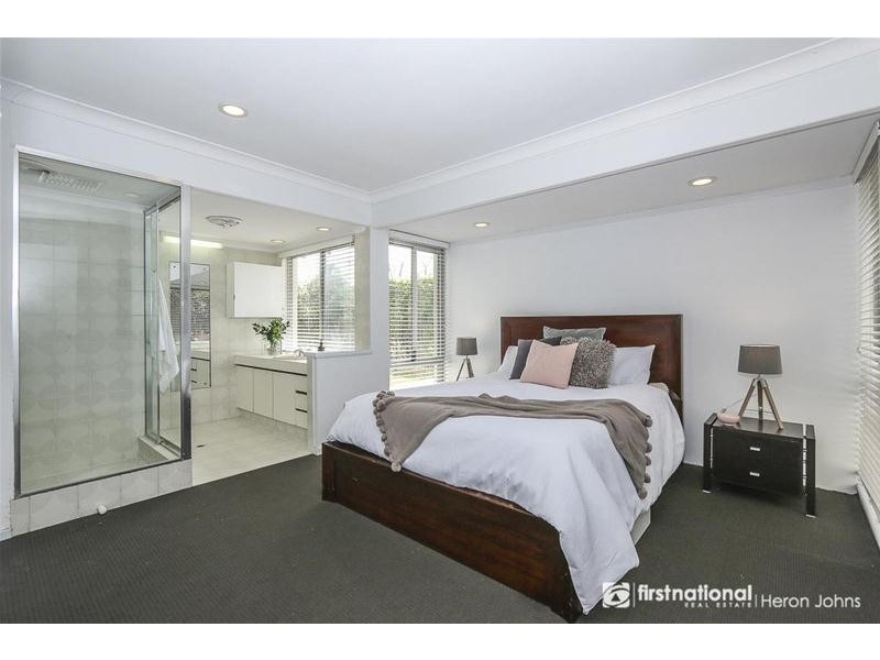 6 Amphion Place, Leeming WA 6149