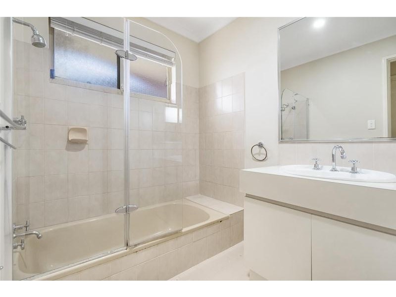 5 Charrington Court, Leeming WA 6149