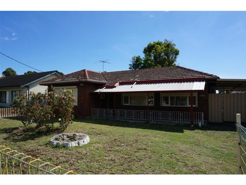 262 Spencer Road, Thornlie WA 6108