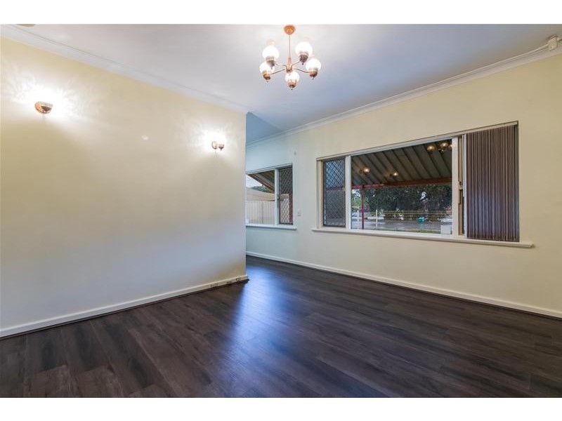 262 Spencer Road, Thornlie WA 6108