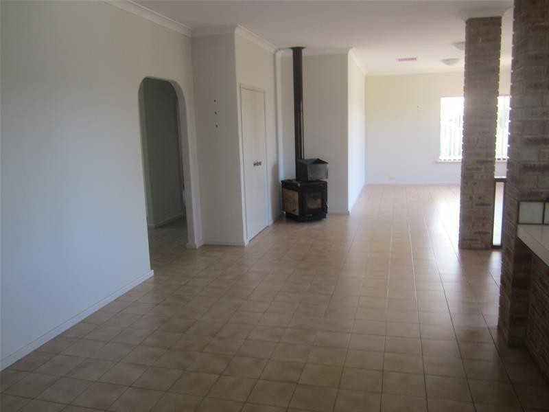 2 Masefield Avenue, North Lake WA 6163