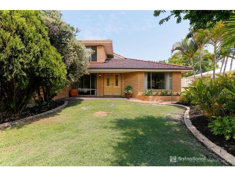 13 Nicholson Loop, Bateman WA 6150