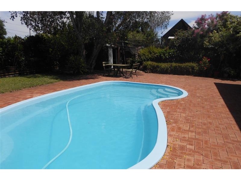 11 Vigors Avenue, Bull Creek WA 6149