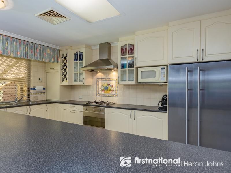 8 Lukin Place, Bull Creek WA 6149