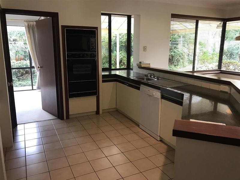 4 Poole Place, Bateman WA 6150